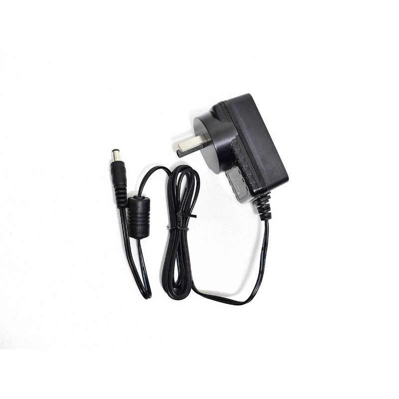 HUB 4 Puertos 3.0 + 1 puerto QC Carga rapida NISUTA NSUH053Q